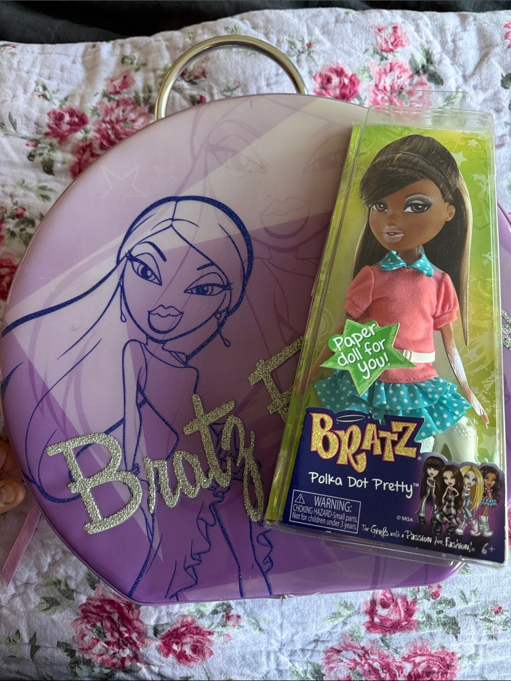 Bratz En Vogue Pink & Purple Carry Case with outfit